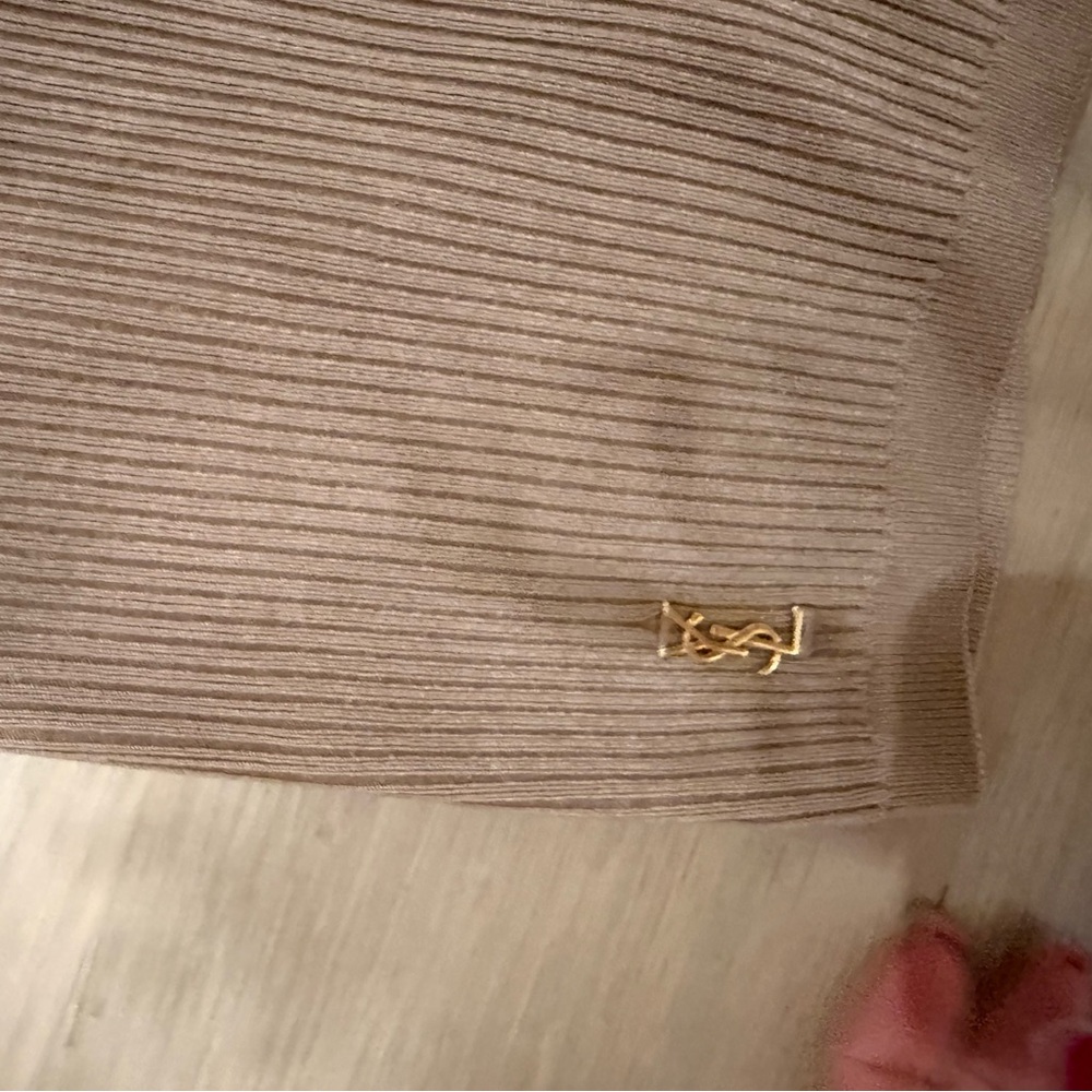 Shorts Ysl
Used
Good condition